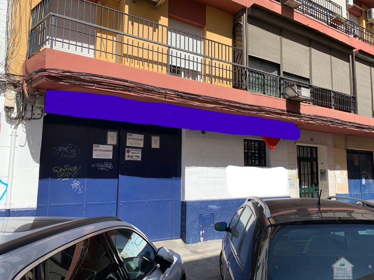 For sale of commercial in Sevilla