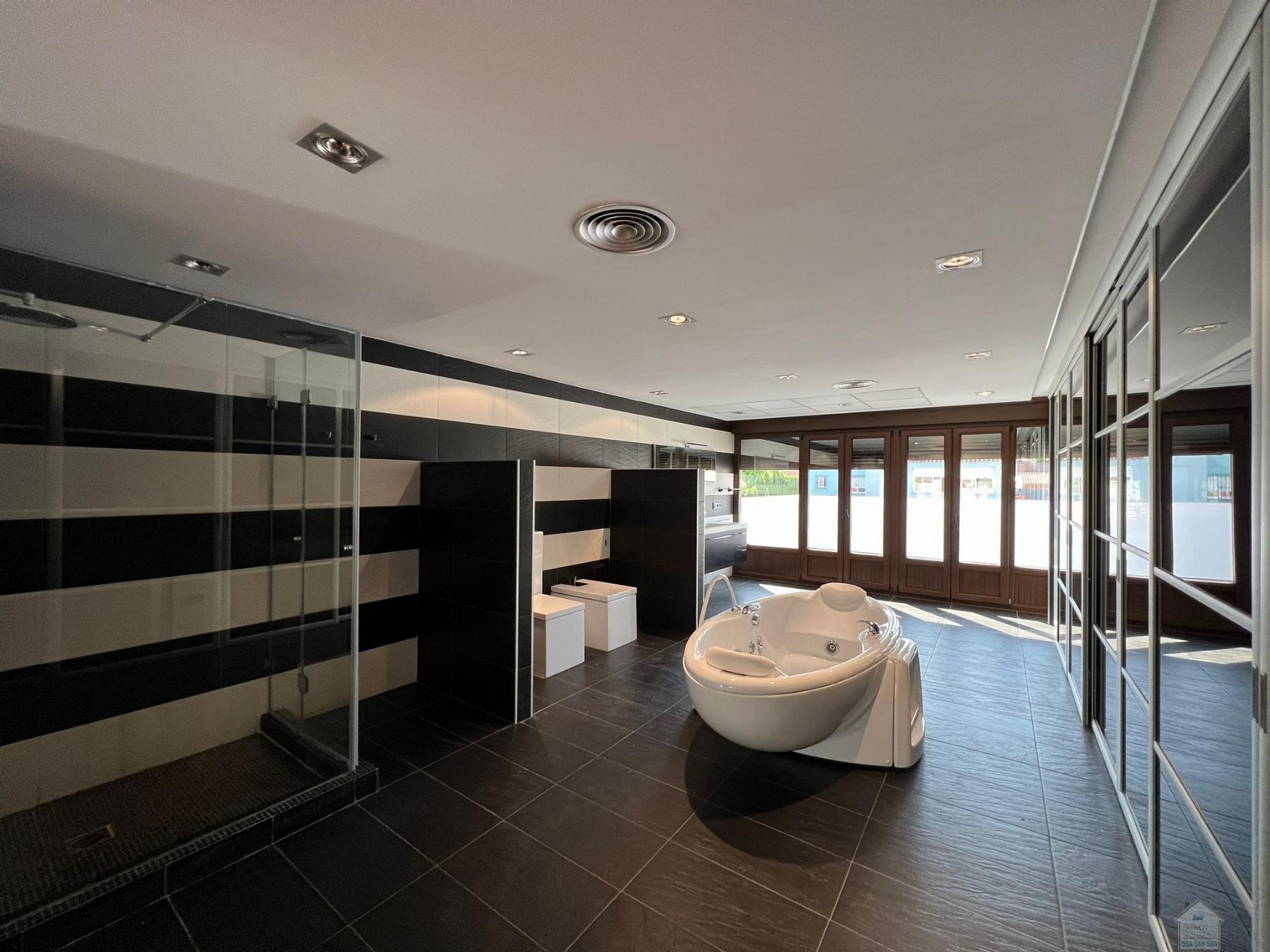 For rent of chalet in Dos Hermanas