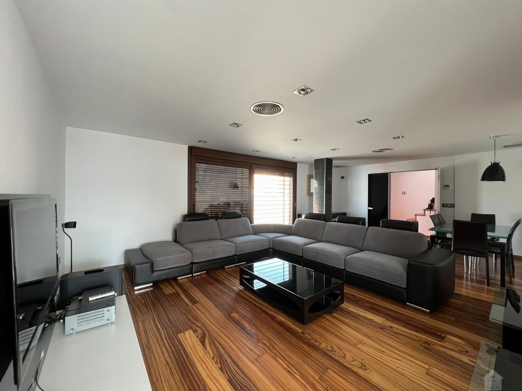 For rent of chalet in Dos Hermanas
