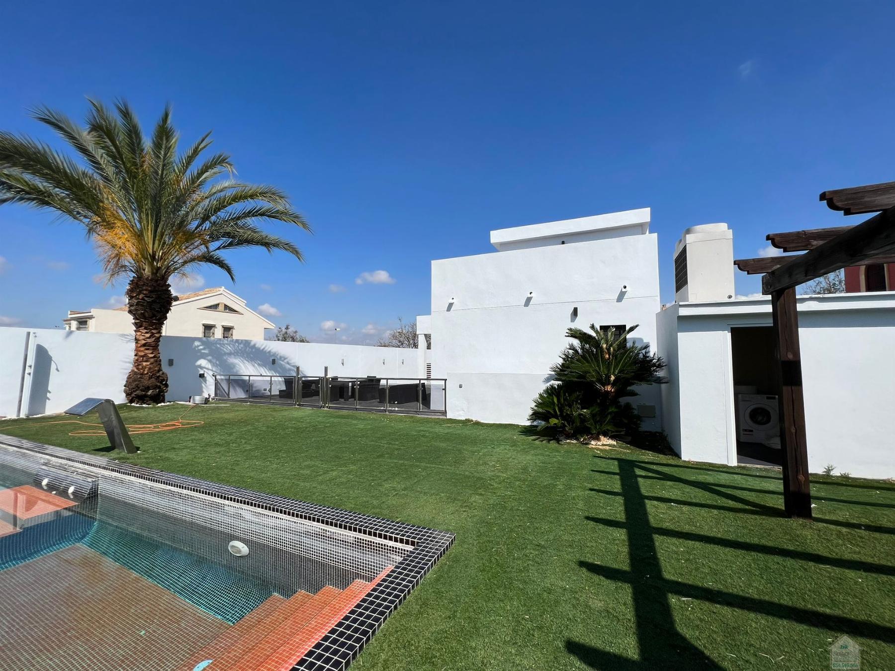 For rent of chalet in Dos Hermanas