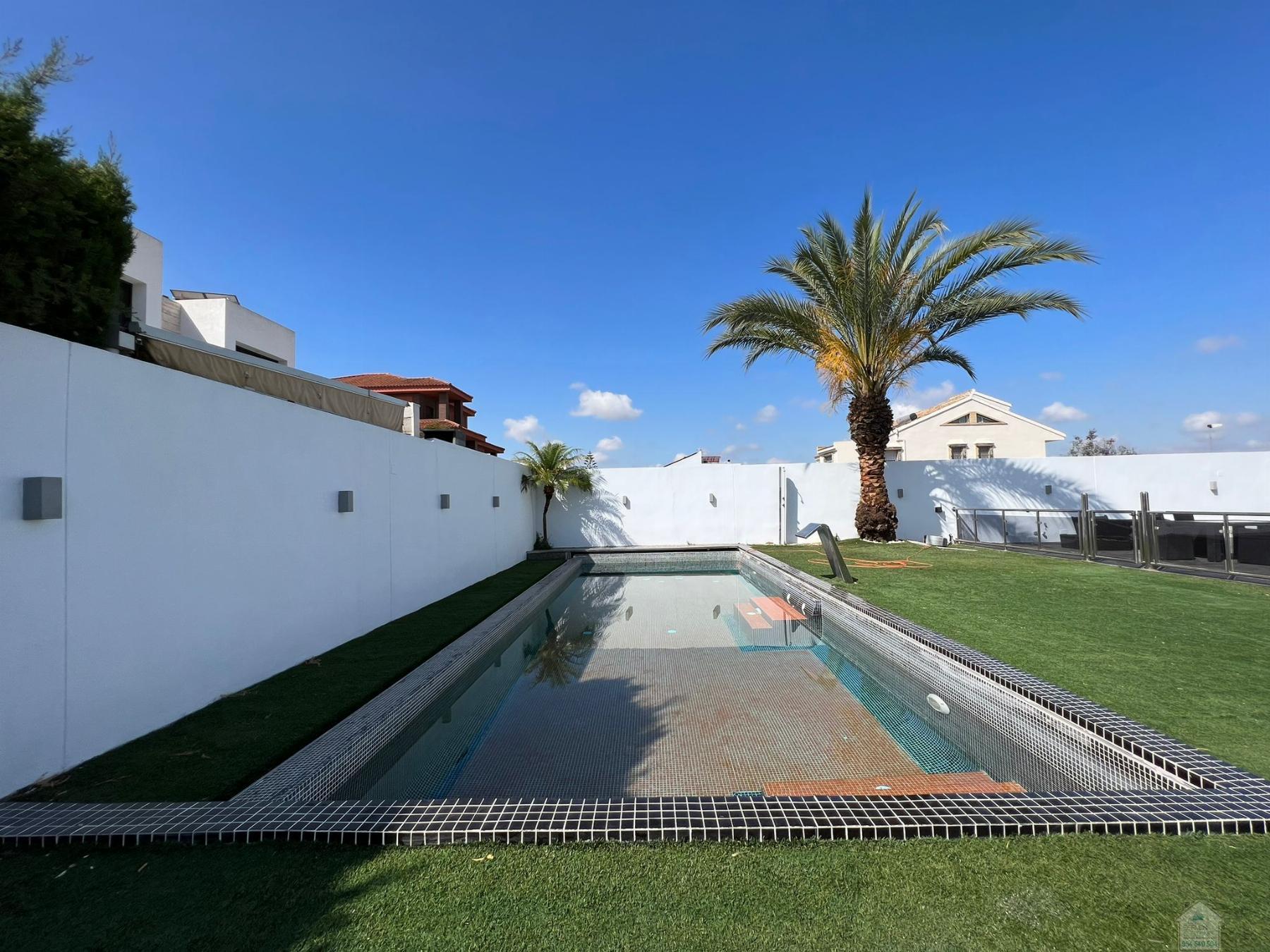 For rent of chalet in Dos Hermanas