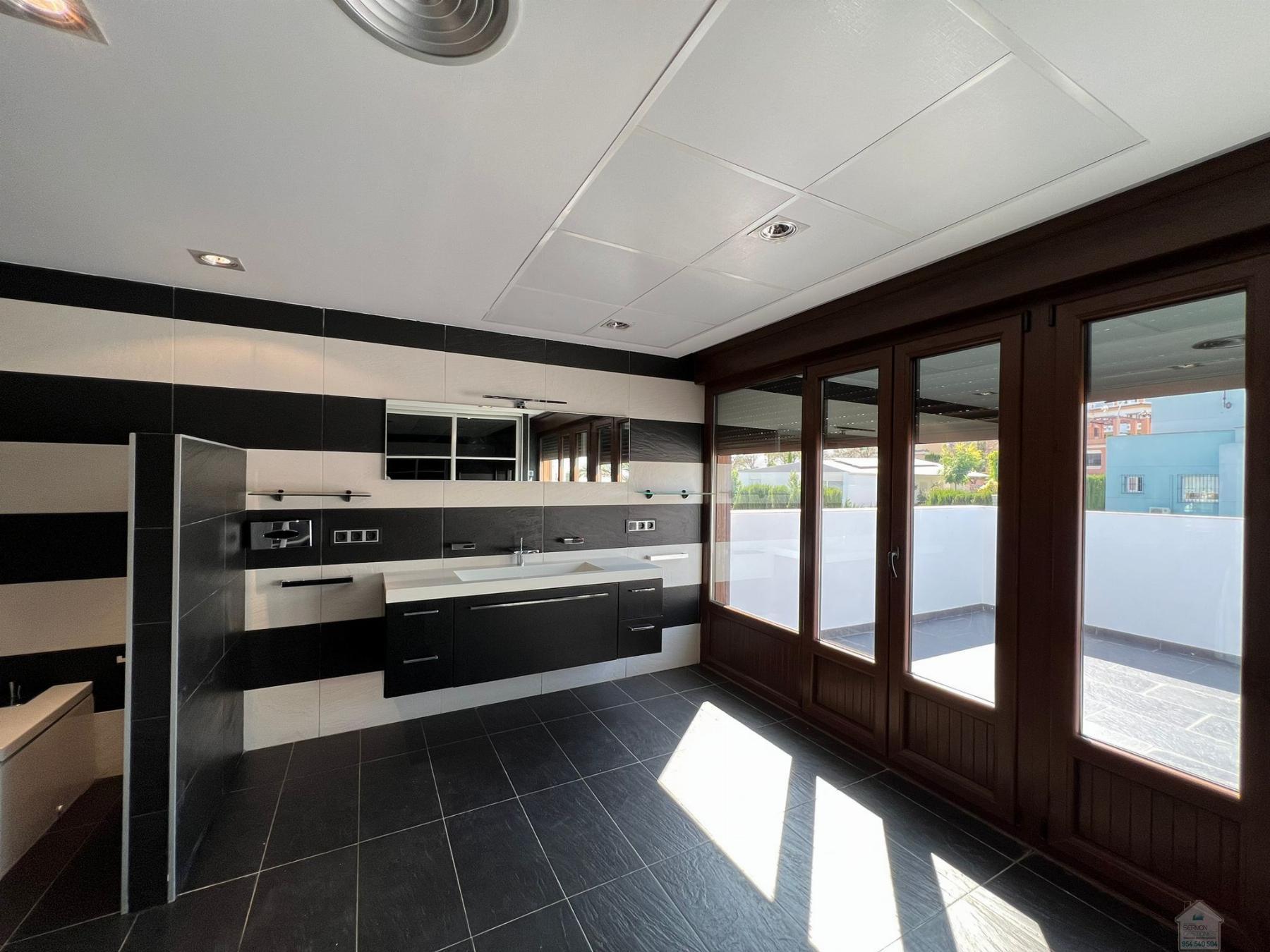 For rent of chalet in Dos Hermanas