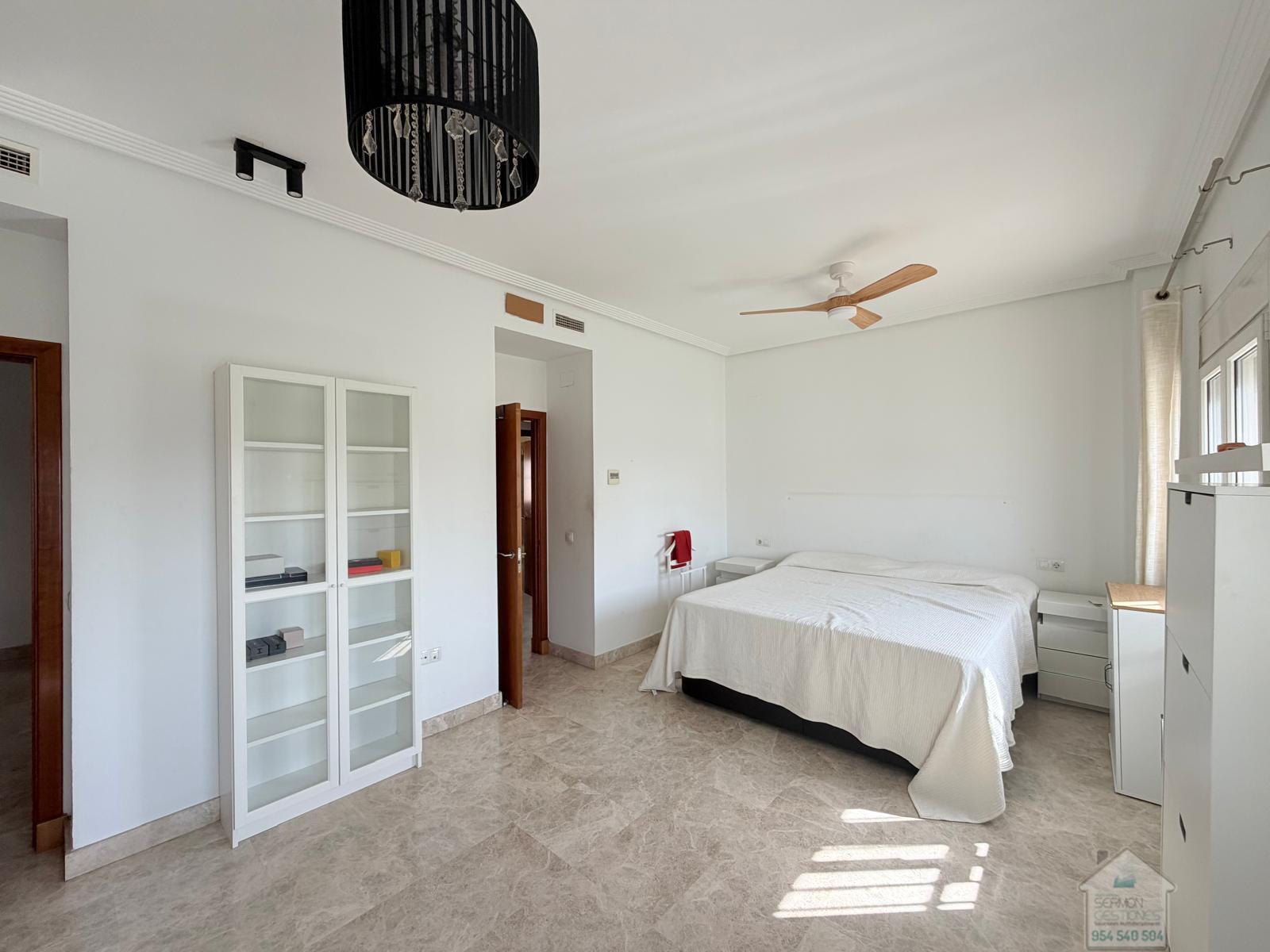 Venta de chalet en Dos Hermanas