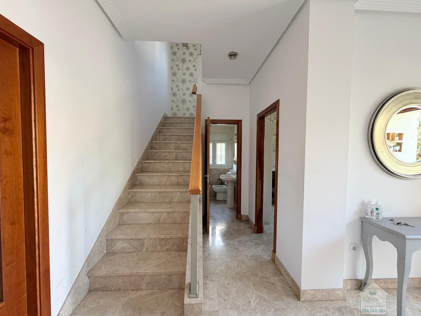 Venta de chalet en Dos Hermanas