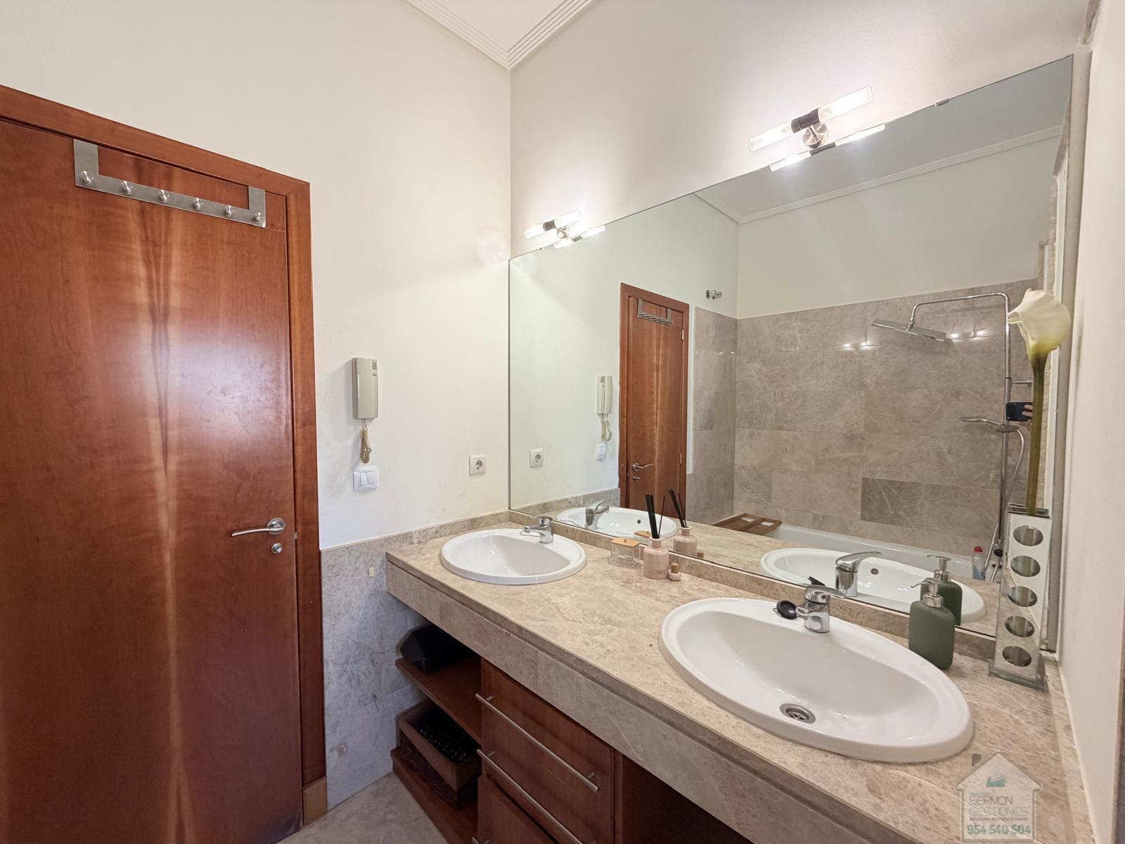 Venta de chalet en Dos Hermanas