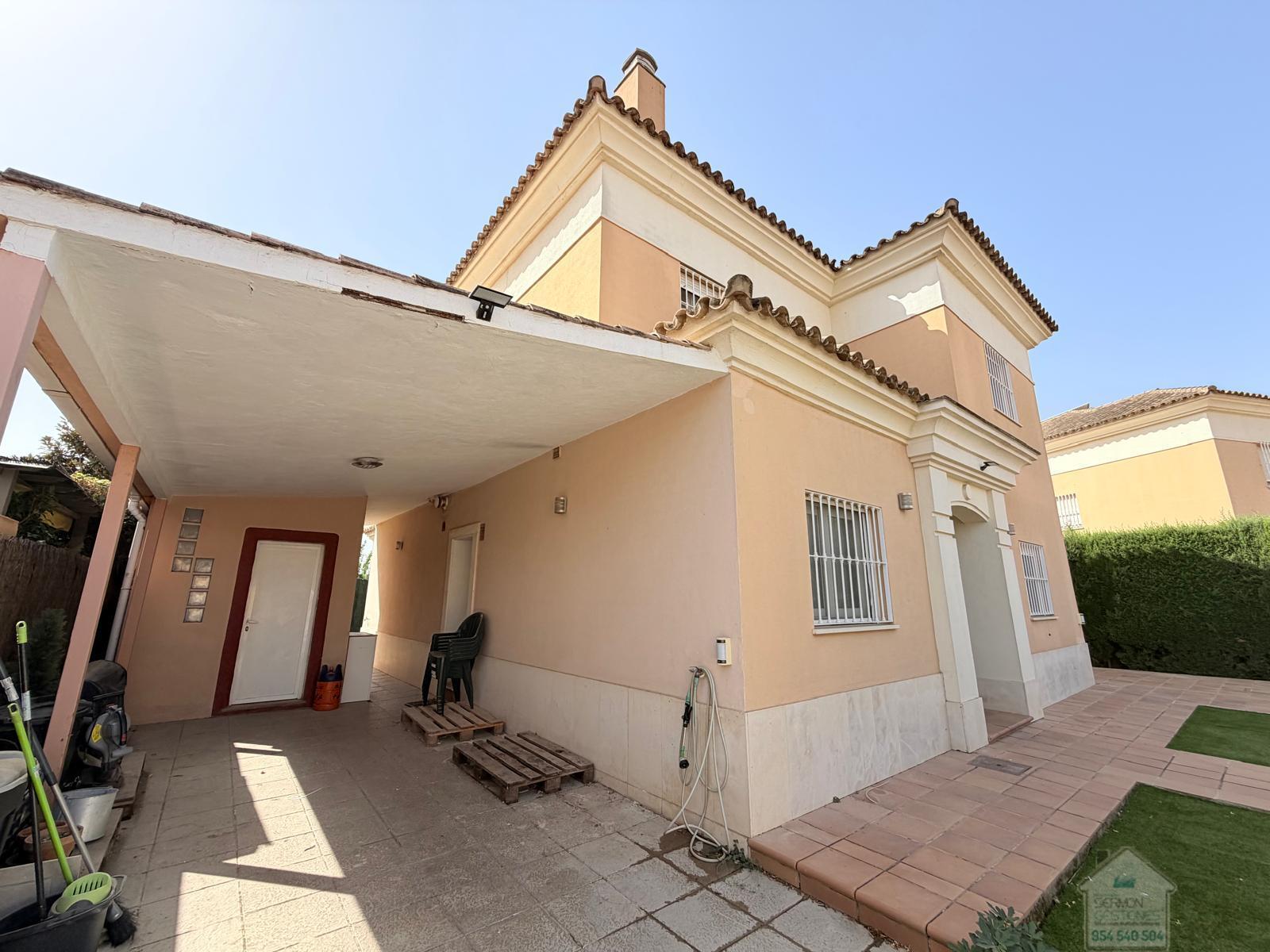 Venta de chalet en Dos Hermanas