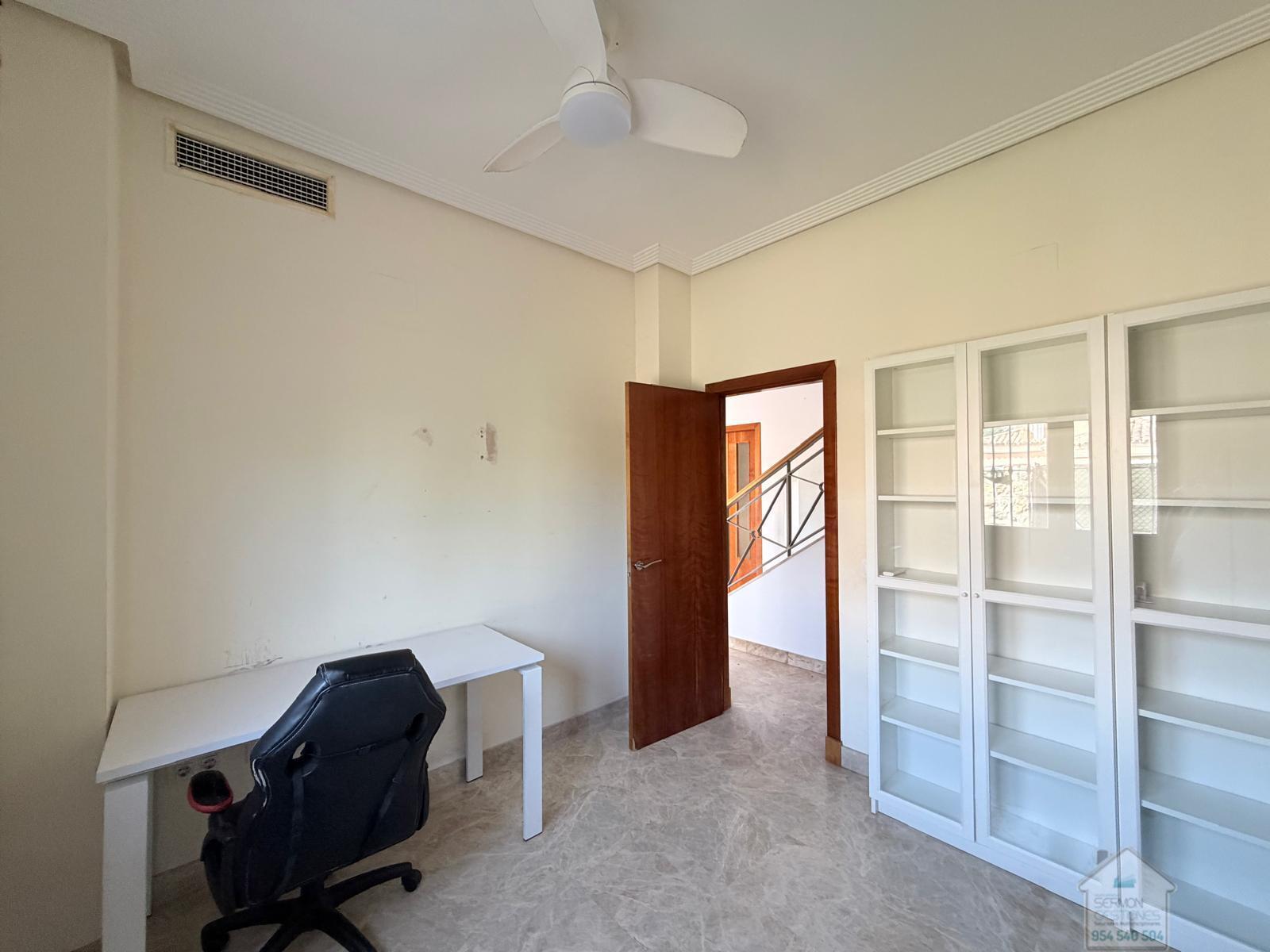 Venta de chalet en Dos Hermanas
