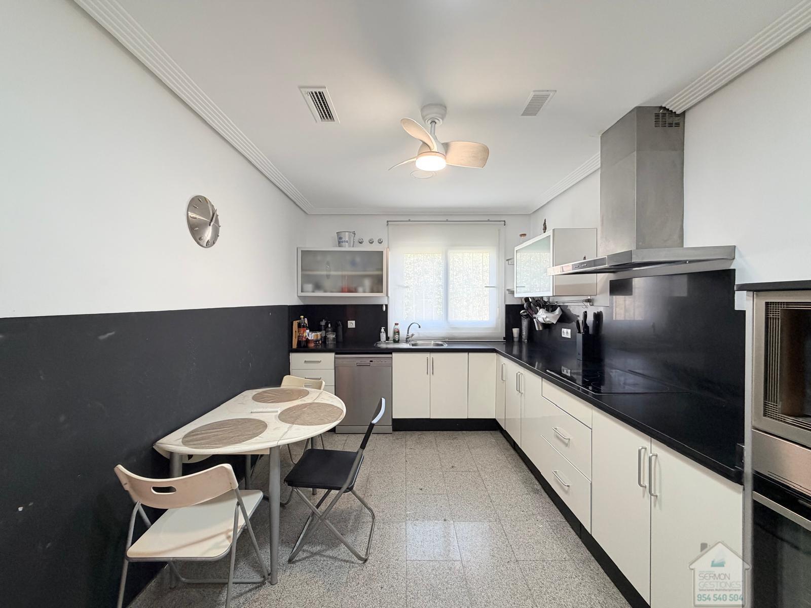 Venta de chalet en Dos Hermanas