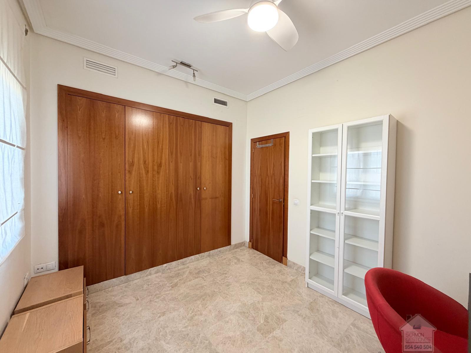 Venta de chalet en Dos Hermanas