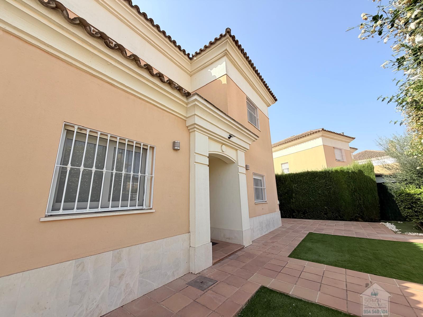Venta de chalet en Dos Hermanas