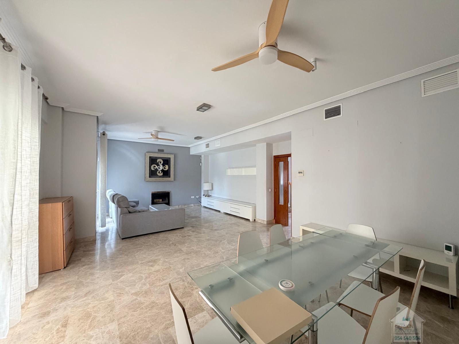 Venta de chalet en Dos Hermanas