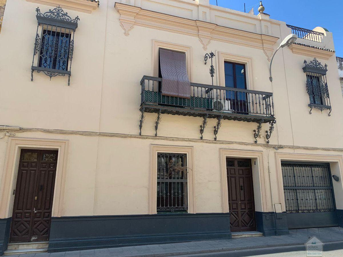 For sale of flat in Alcalá de Guadaíra