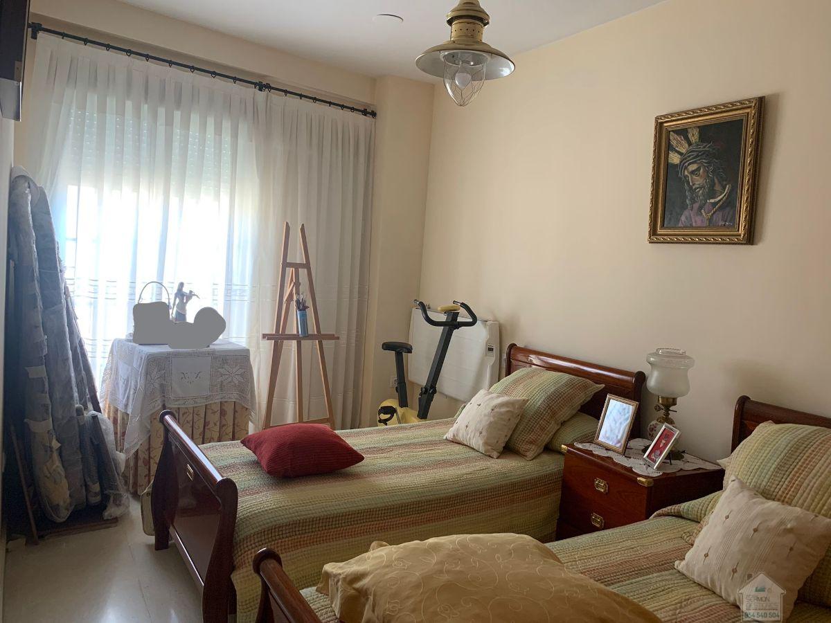 For sale of flat in Alcalá de Guadaíra