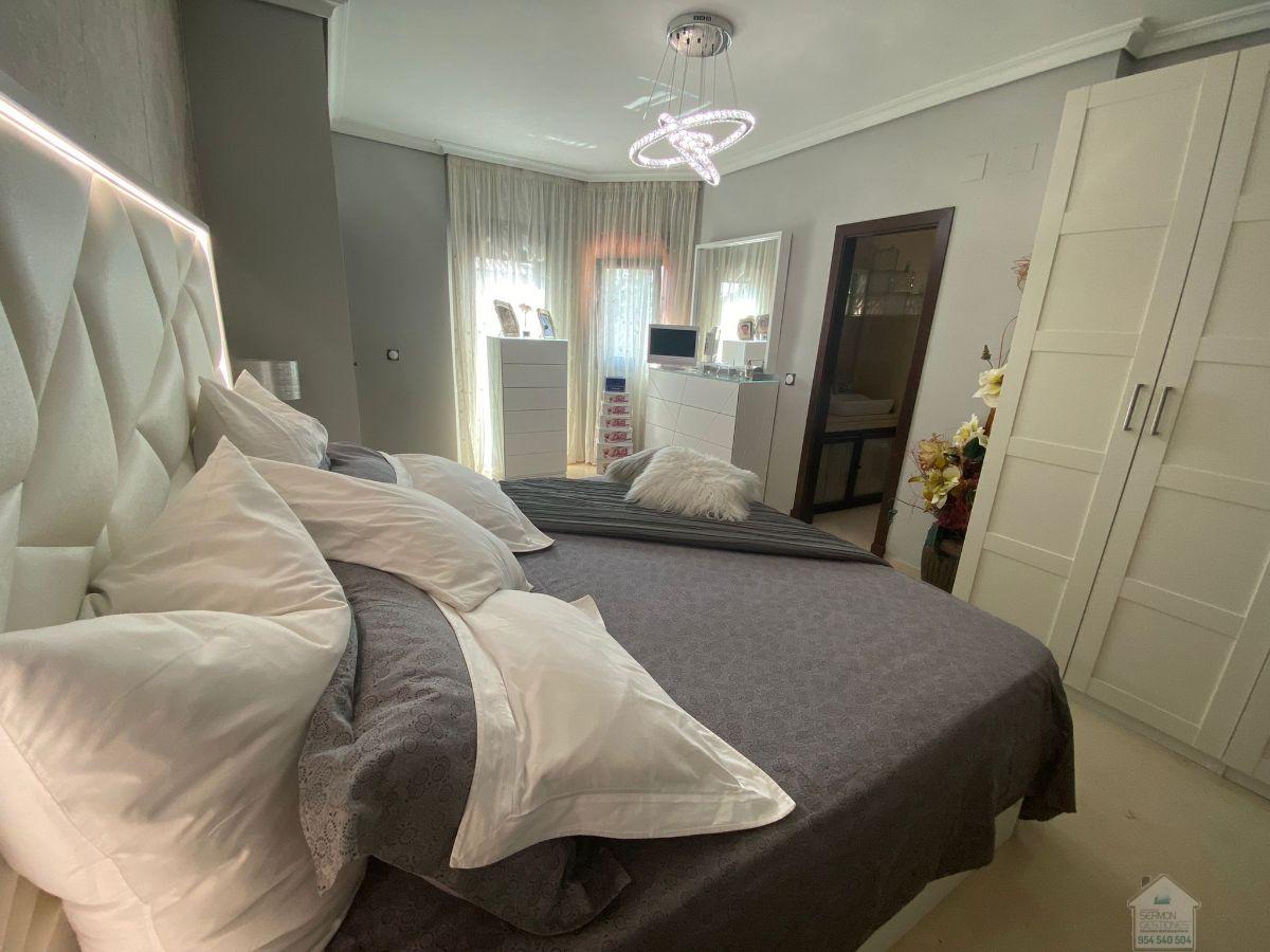 For sale of chalet in Dos Hermanas