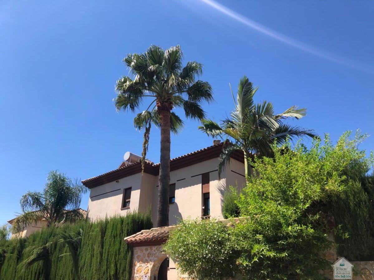 For sale of chalet in Dos Hermanas