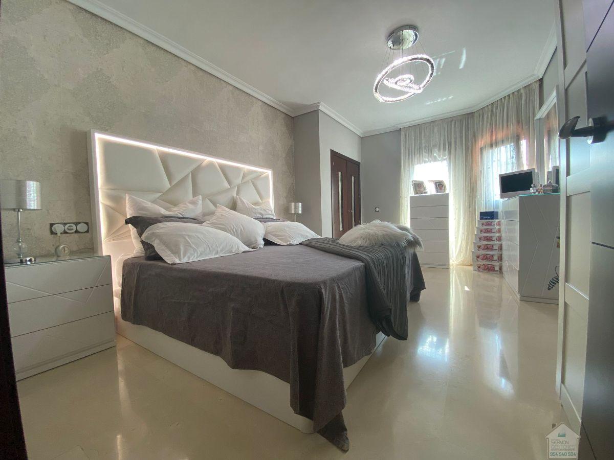 For sale of chalet in Dos Hermanas