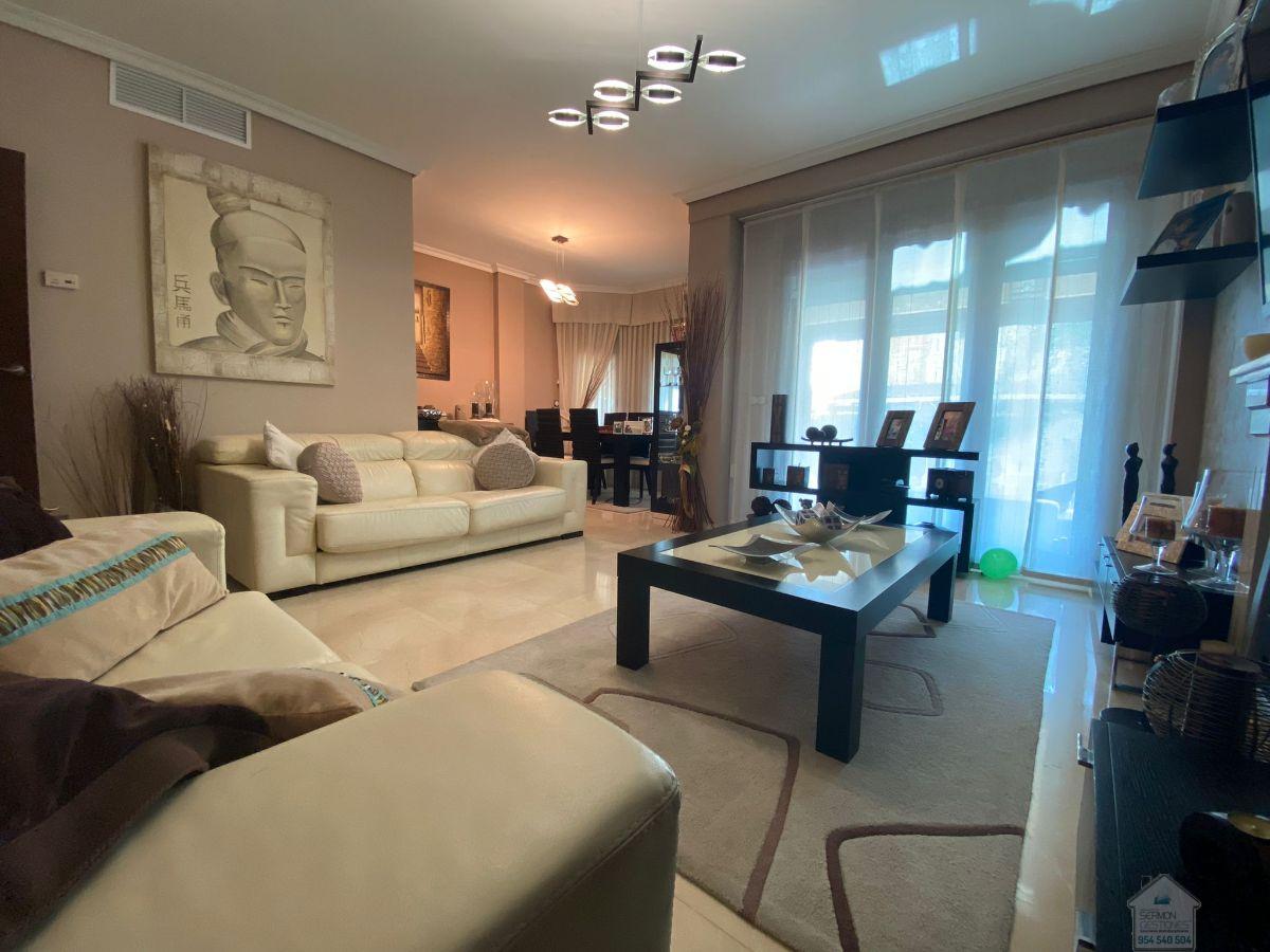 For sale of chalet in Dos Hermanas
