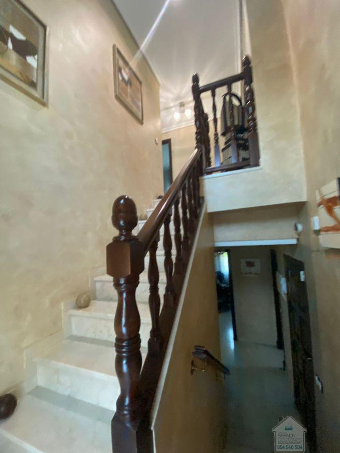 For sale of chalet in Dos Hermanas
