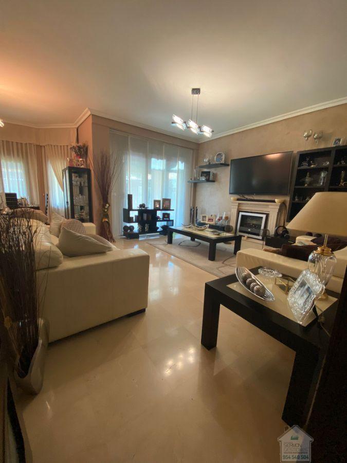 For sale of chalet in Dos Hermanas