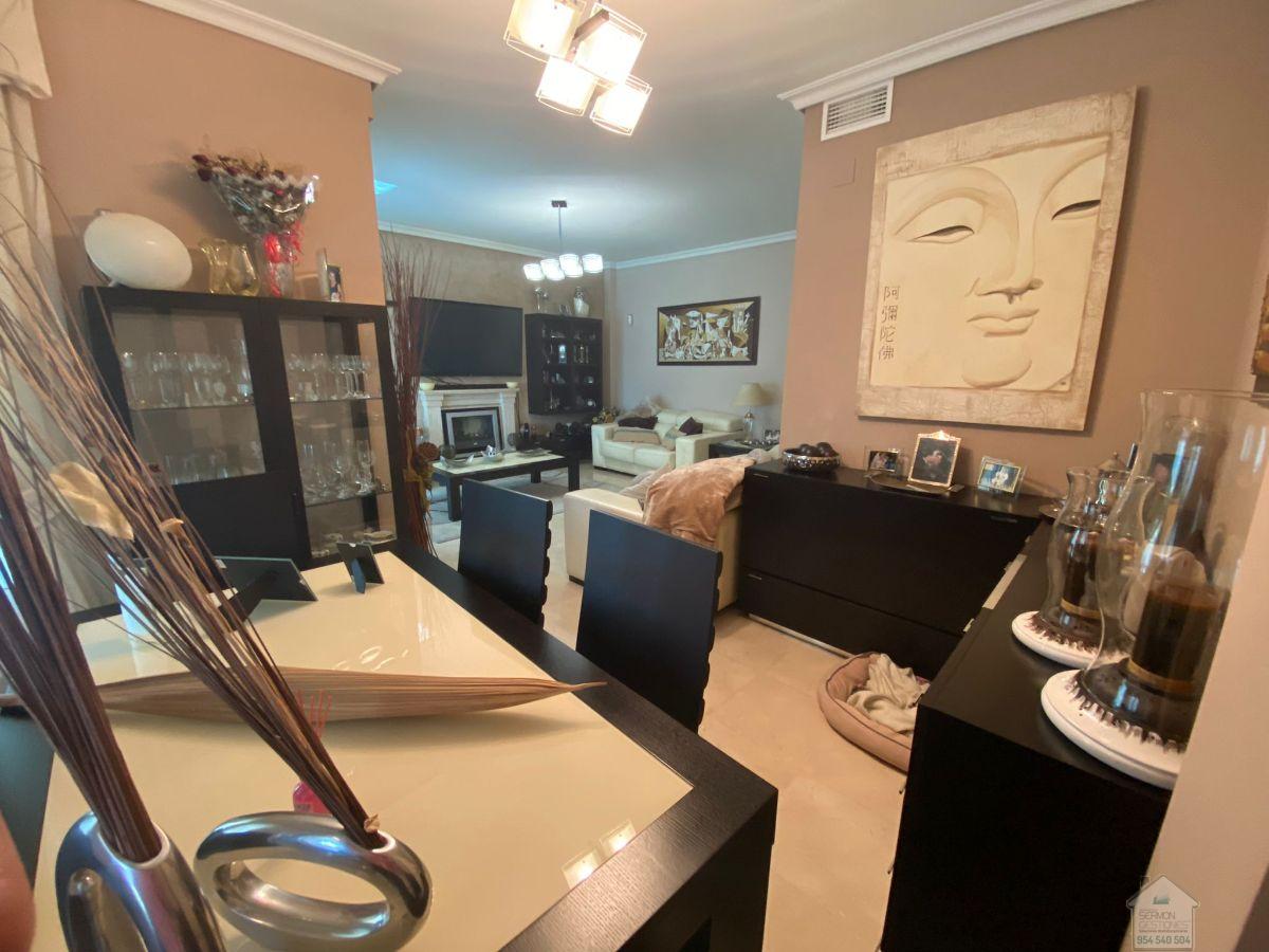 For sale of chalet in Dos Hermanas