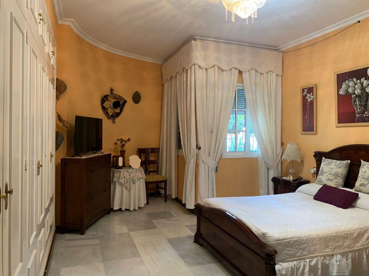 For sale of chalet in Dos Hermanas