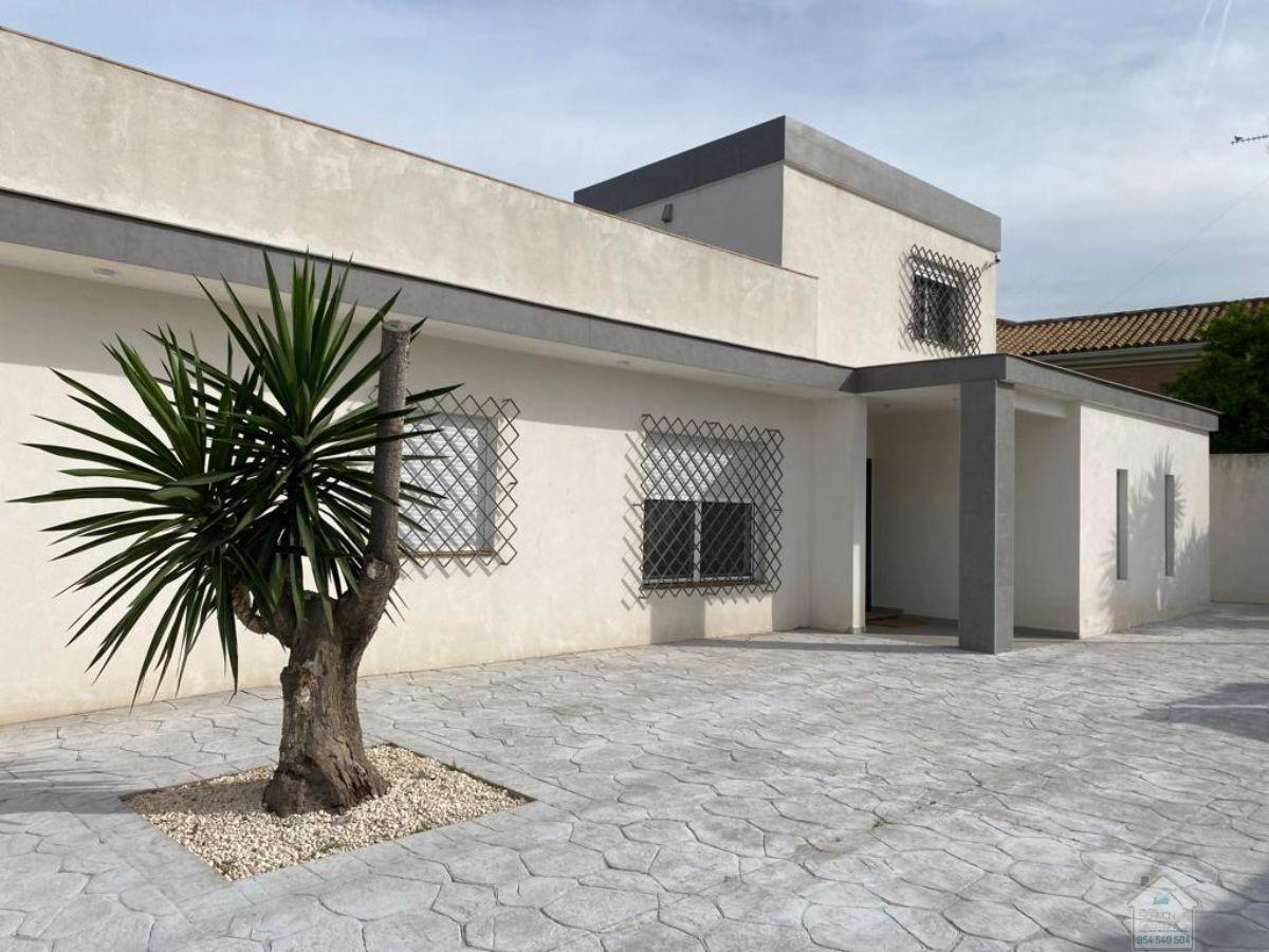 For rent of chalet in Alcalá de Guadaíra