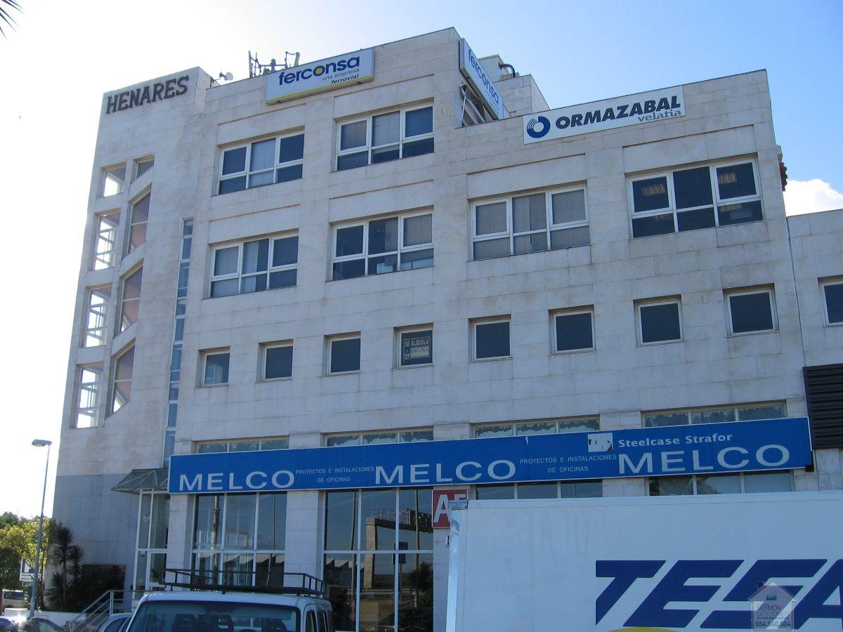 For rent of office in Sevilla