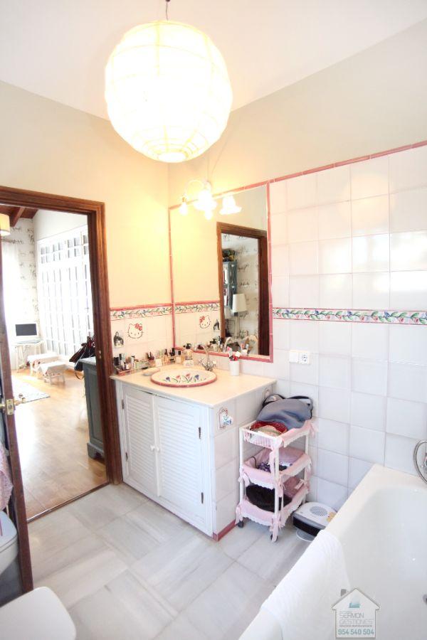 For sale of chalet in Mairena del Aljarafe