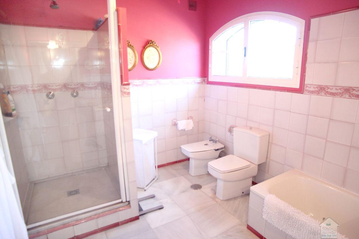For sale of chalet in Mairena del Aljarafe