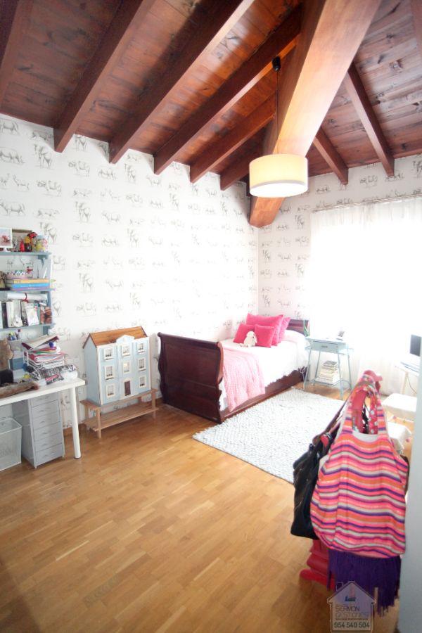 For sale of chalet in Mairena del Aljarafe