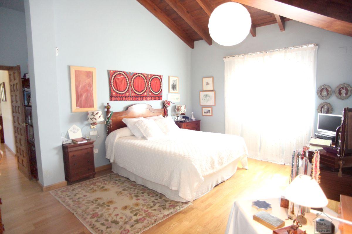 For sale of chalet in Mairena del Aljarafe