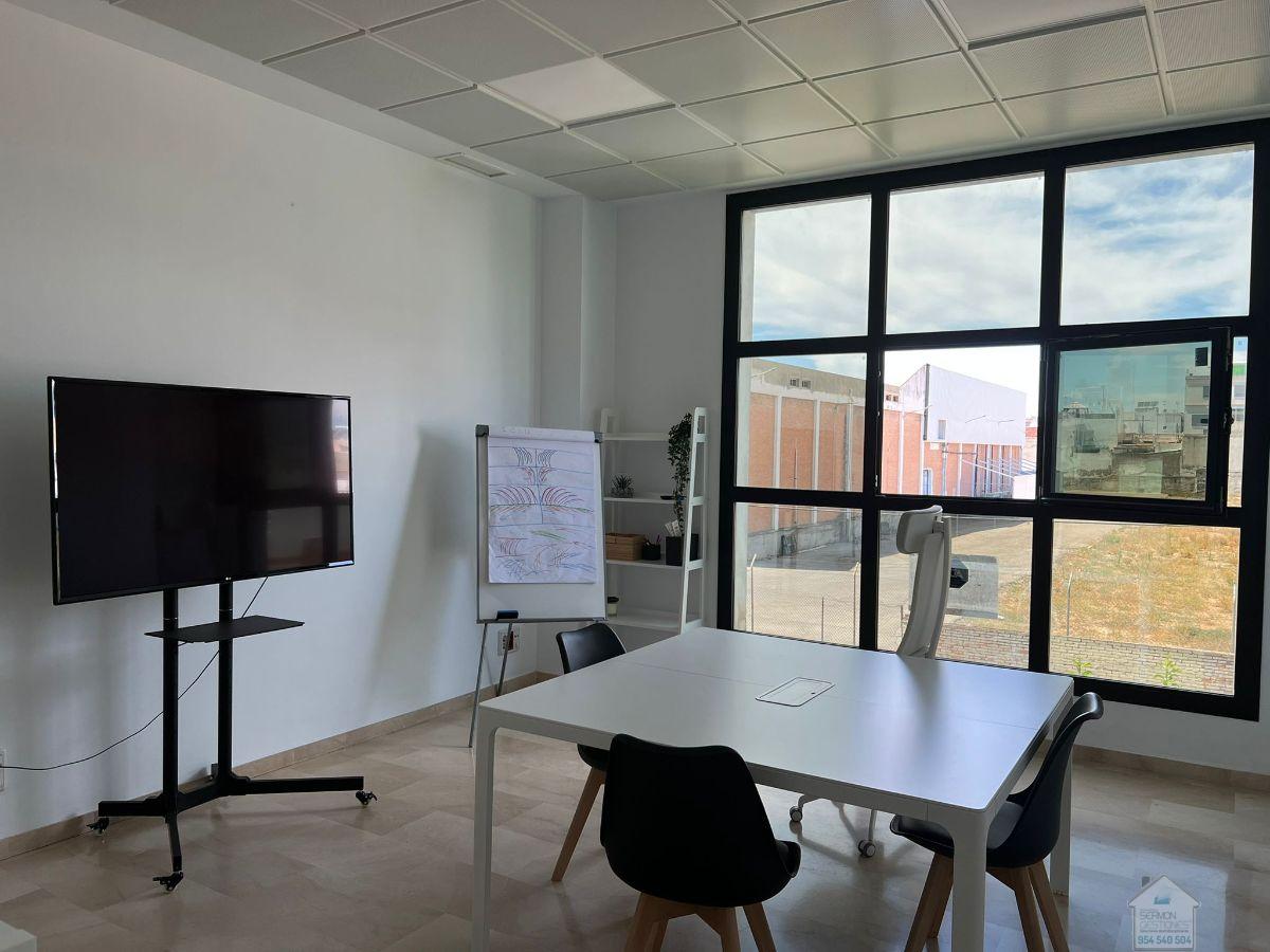 For sale of office in Dos Hermanas