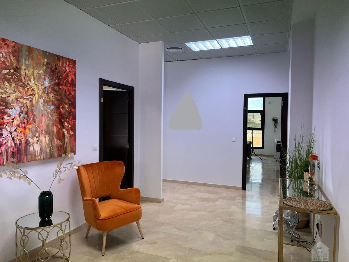 For sale of office in Dos Hermanas