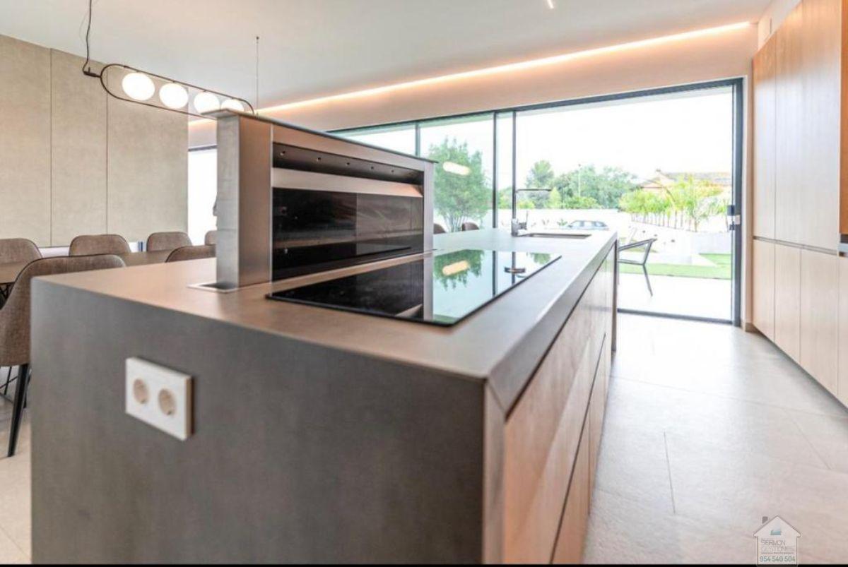 For rent of chalet in Dos Hermanas