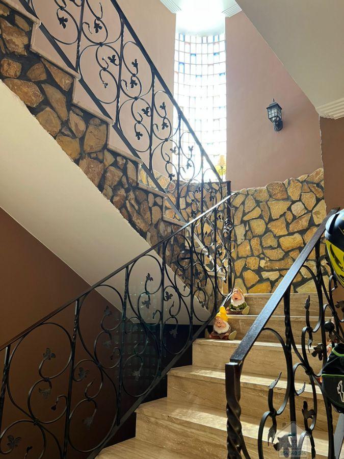 For sale of chalet in Sevilla