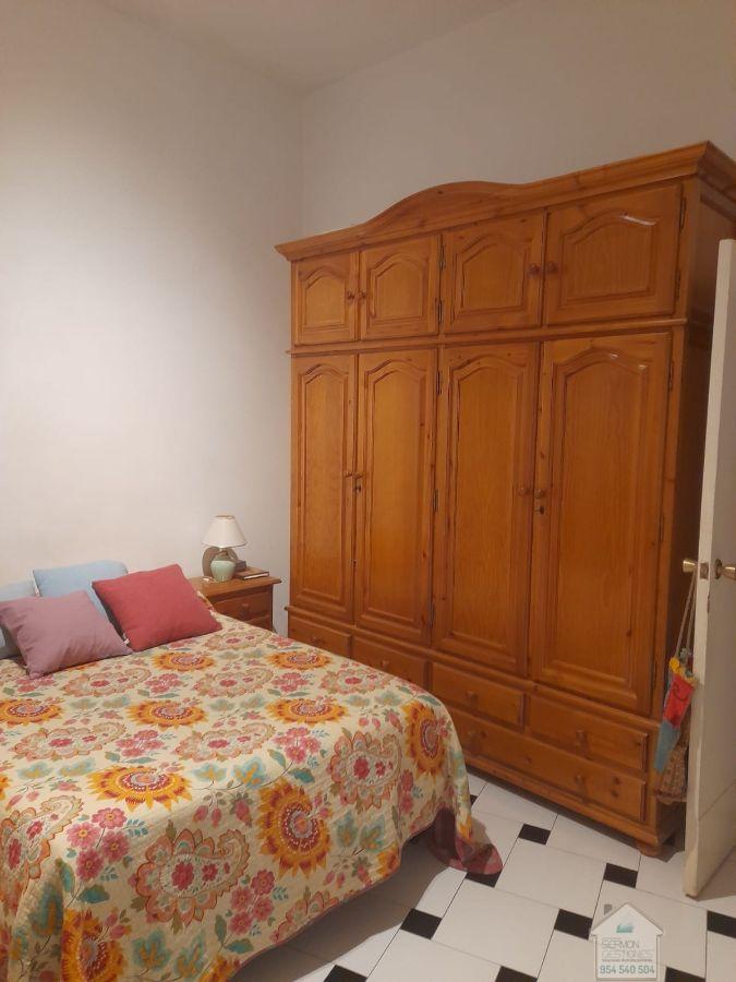For sale of building in Sevilla