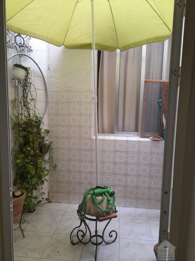 For sale of building in Sevilla