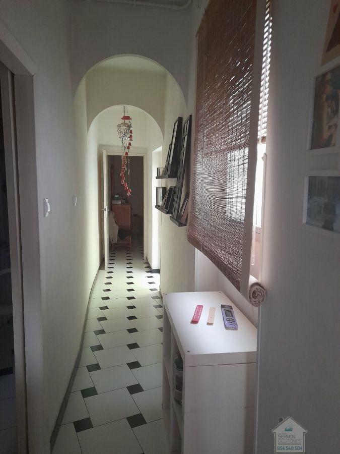 For sale of building in Sevilla