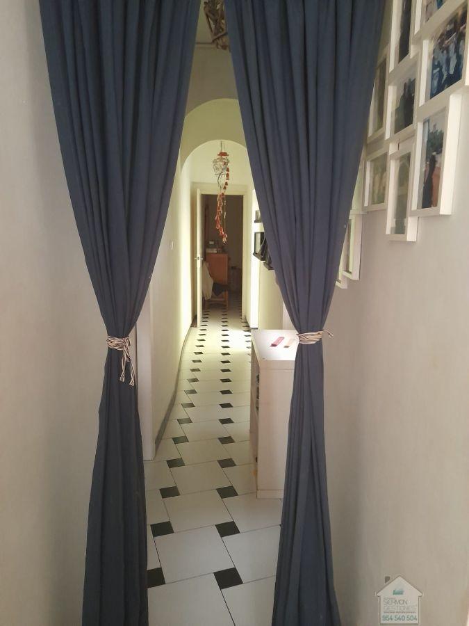 For sale of building in Sevilla