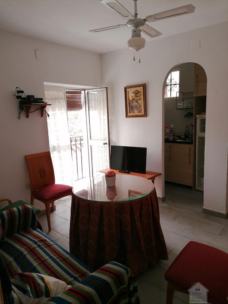 For sale of building in Sevilla