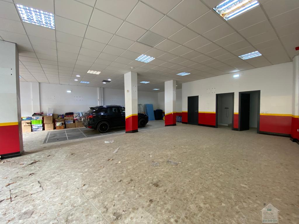 For rent of commercial in Alcalá de Guadaíra