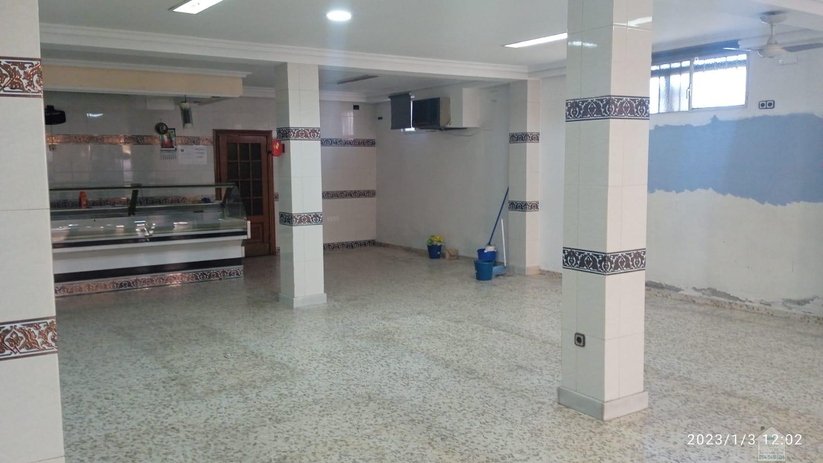 For rent of commercial in Castilleja de la Cuesta