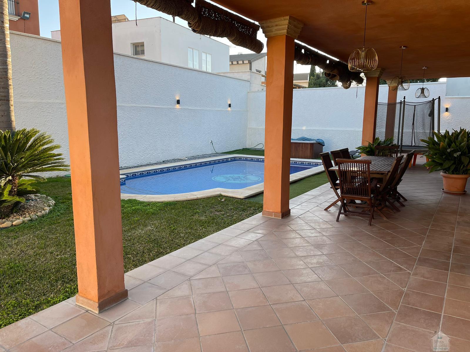 For rent of chalet in Dos Hermanas