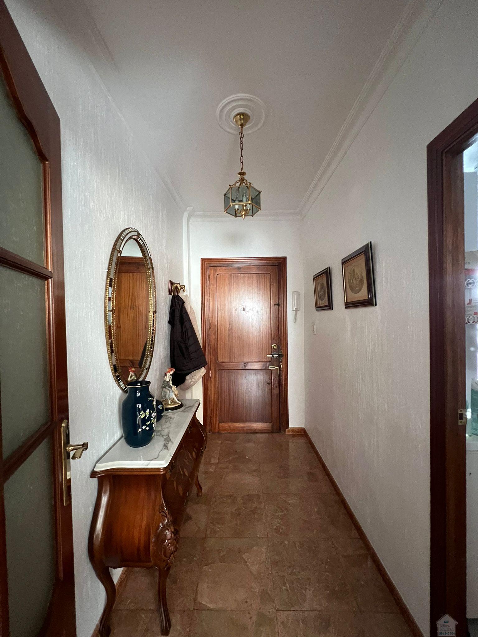 For sale of flat in Sevilla