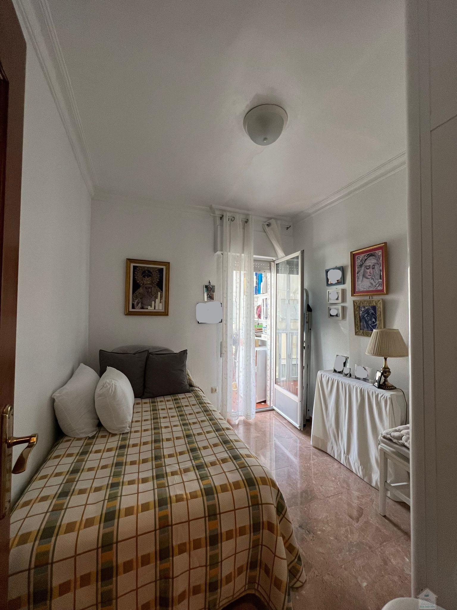 For sale of flat in Sevilla