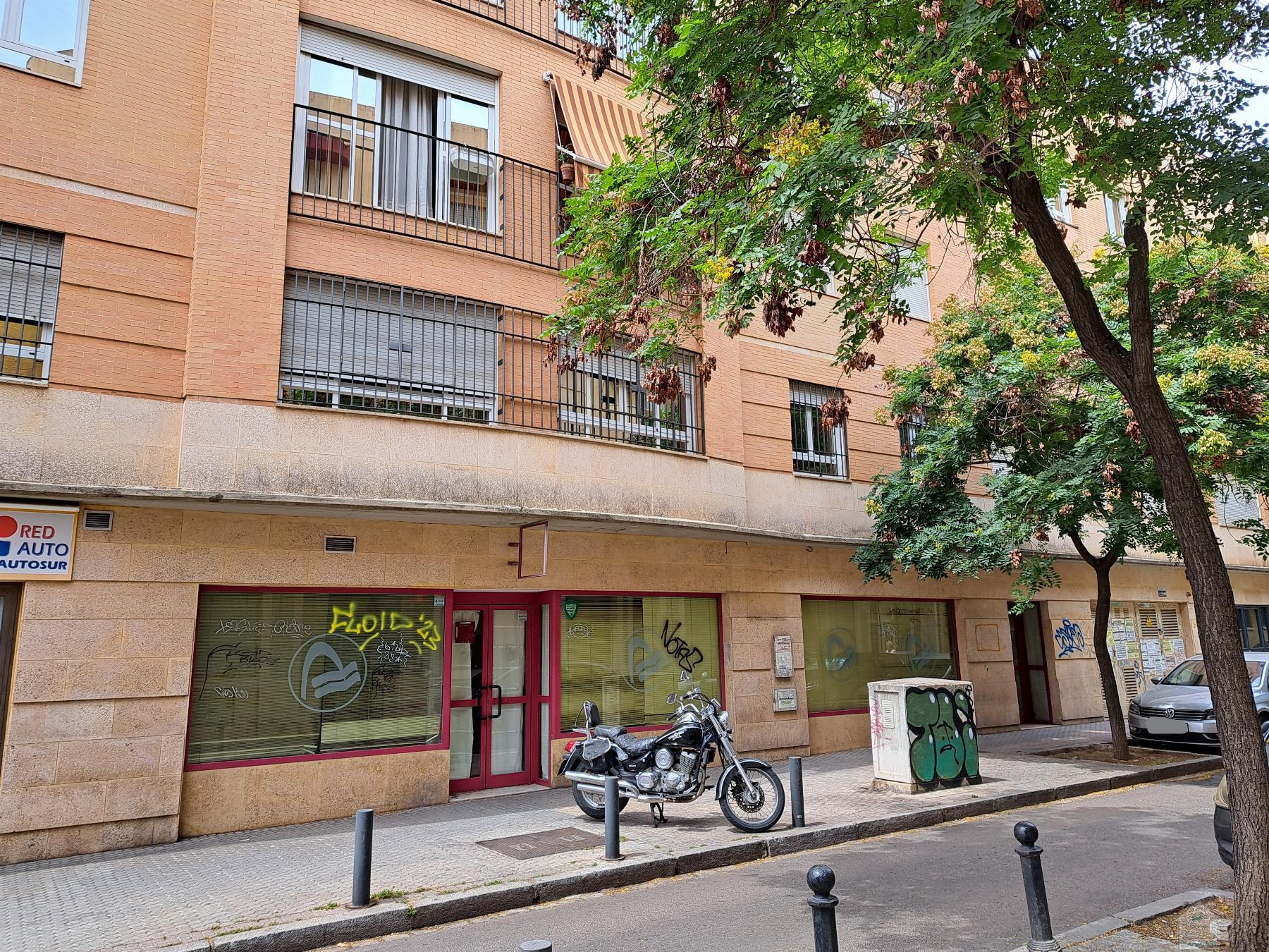 For rent of commercial in Sevilla