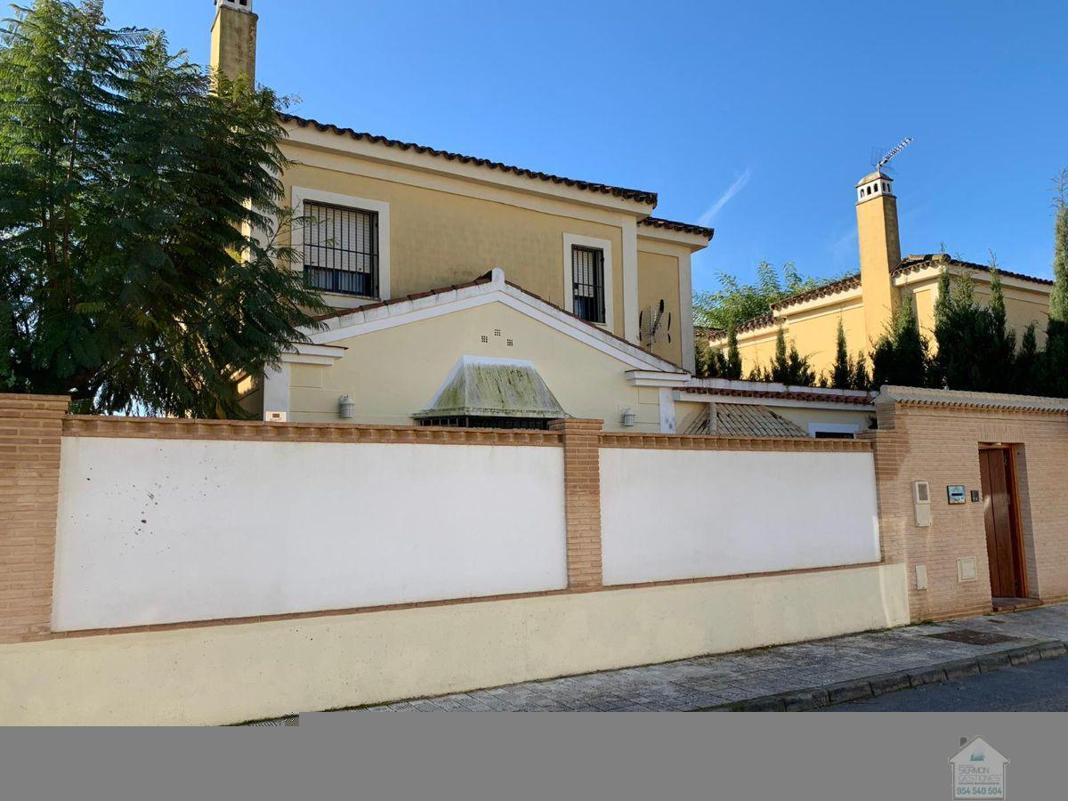 For rent of chalet in Espartinas