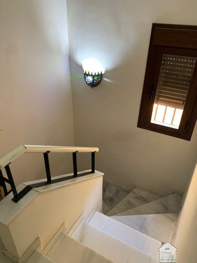 For rent of chalet in Espartinas