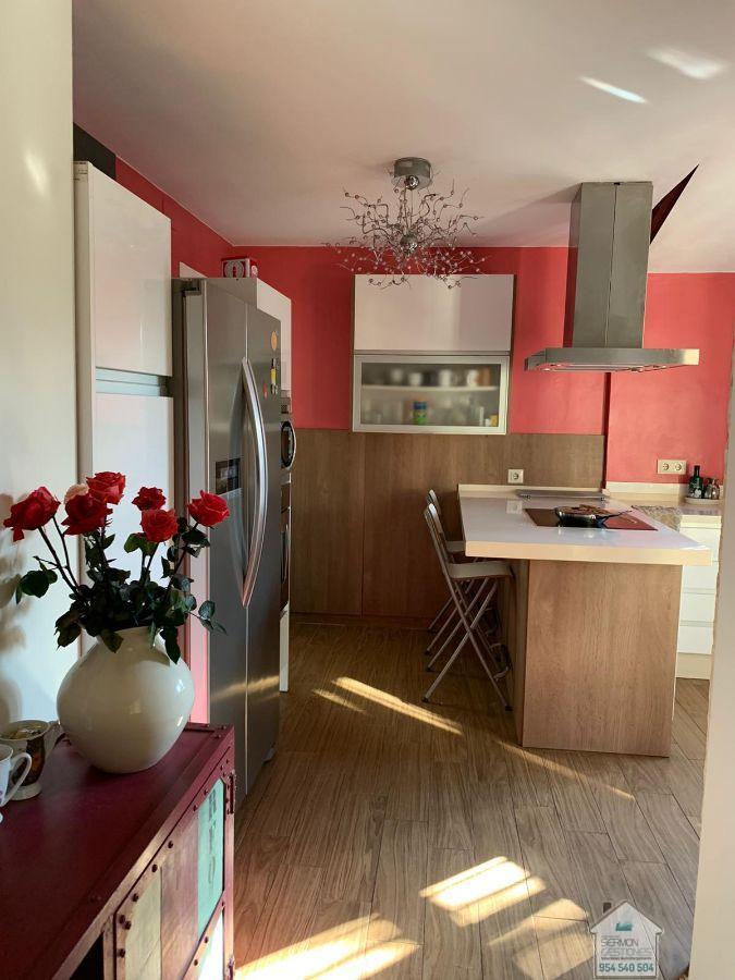 For rent of chalet in Espartinas