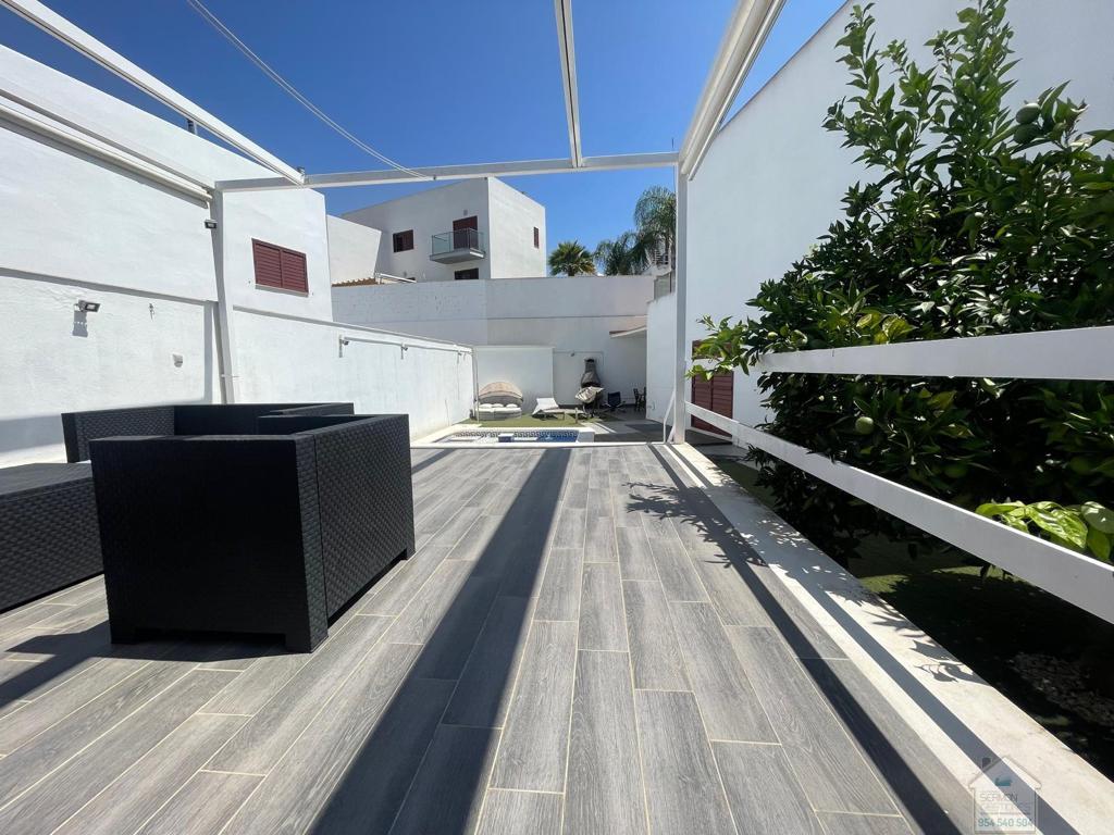 Venta de chalet en Dos Hermanas